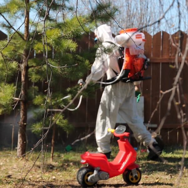 Обработка участка от клещей в Тюмени?